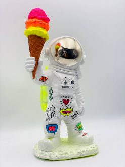Chrome Helmet Astronaut Statue – Modern Pop Art Home Accent