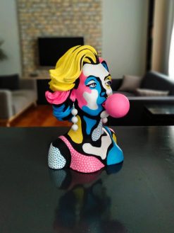 funky-bubble-gum-woman-pop-art-sculpture